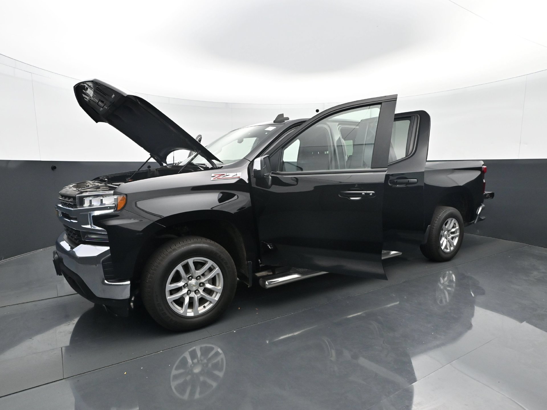 Used 2021 Chevrolet Silverado 1500 LT w/ Z71 Off-Road Package AWD/4WD image 29