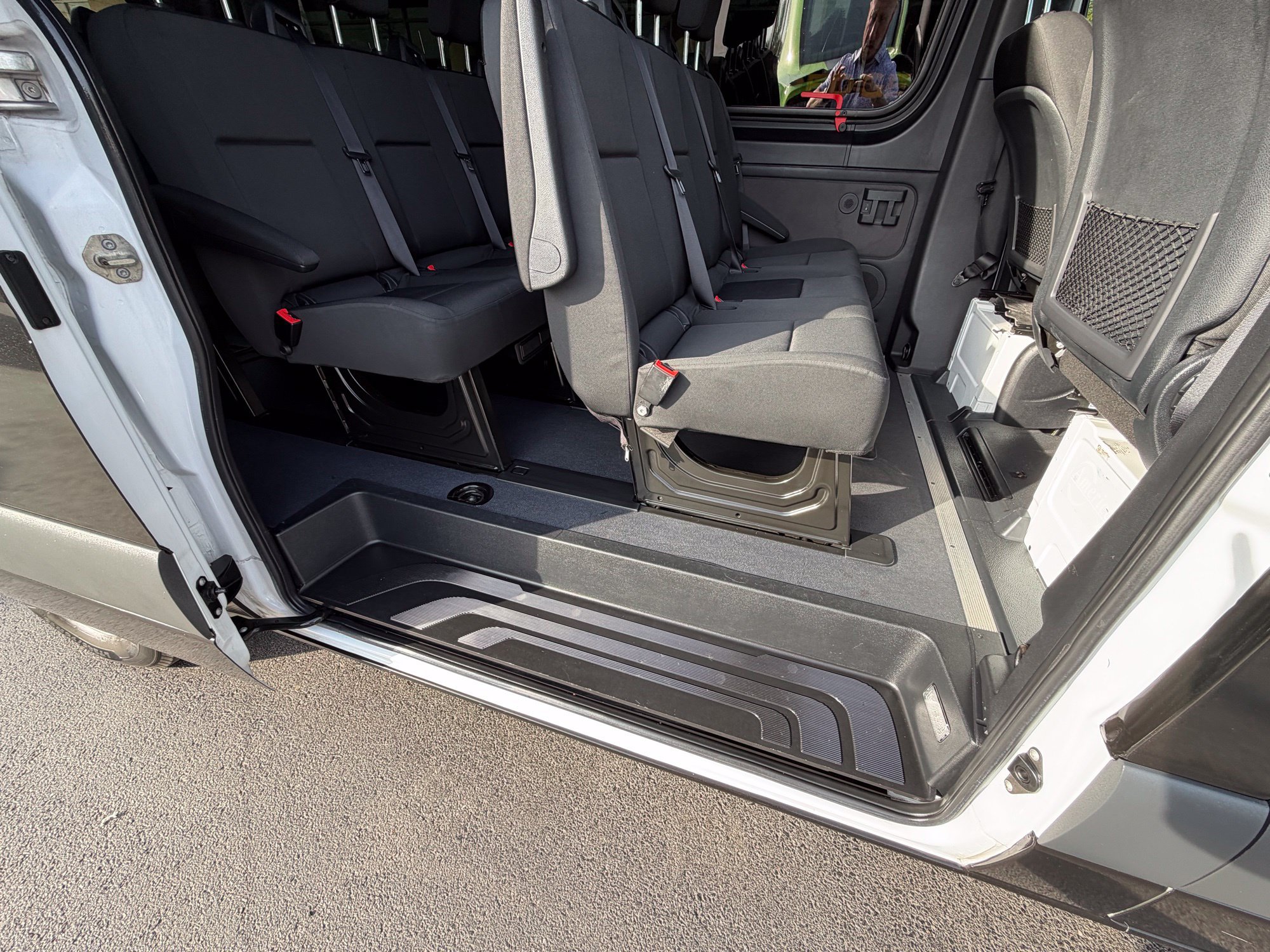 Used 2019 Mercedes-Benz Sprinter 2500 image 13