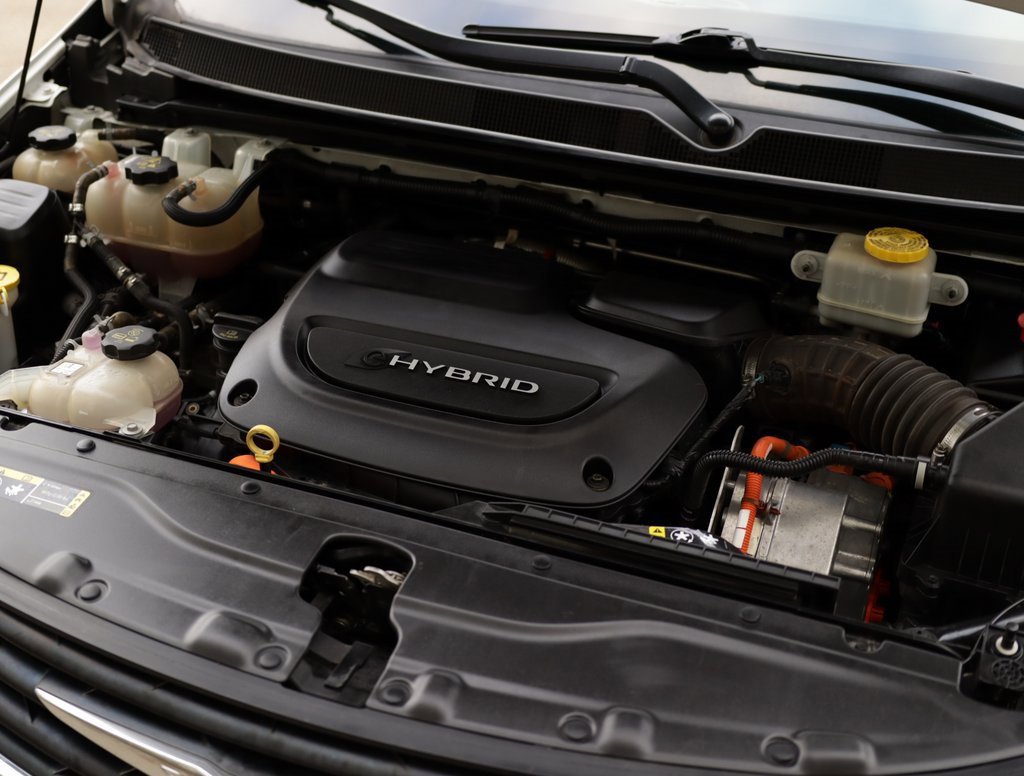 Used 2018 Chrysler Pacifica Limited w/ Advanced Safetytec Group image 40