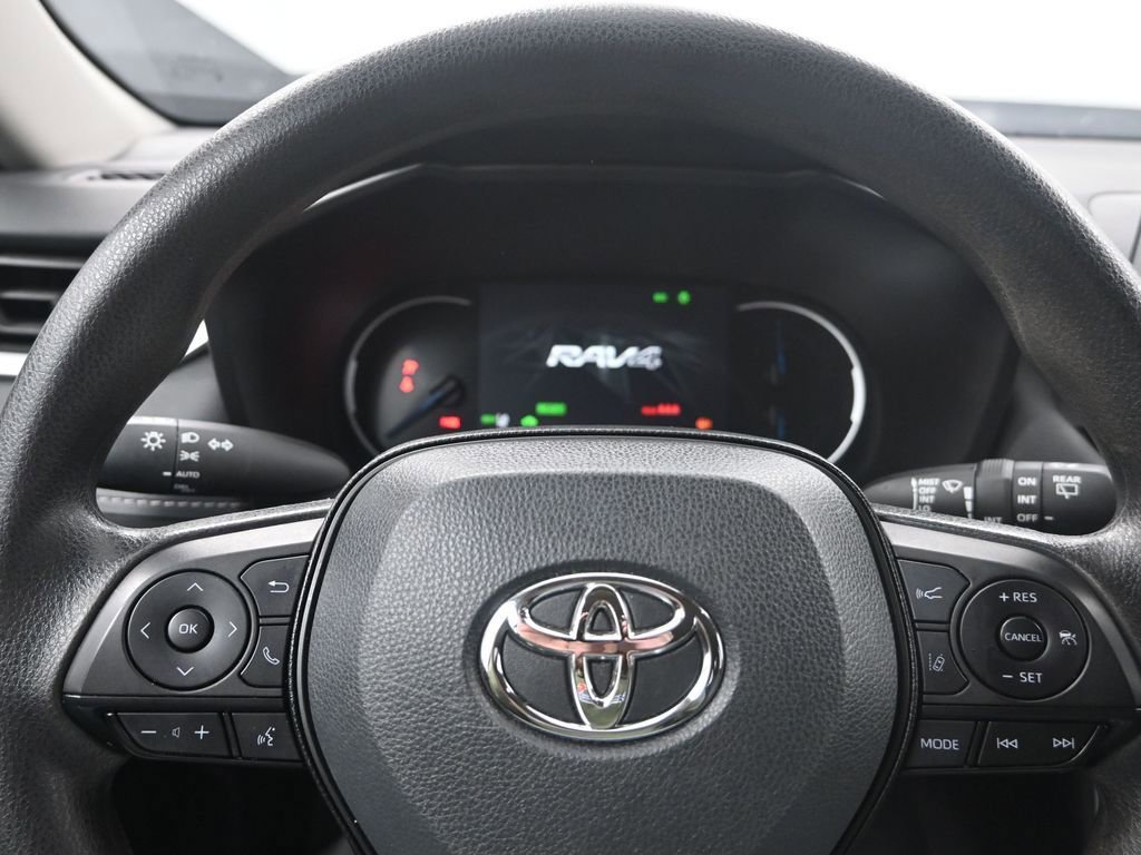 Used 2025 Toyota RAV4 XLE image 15
