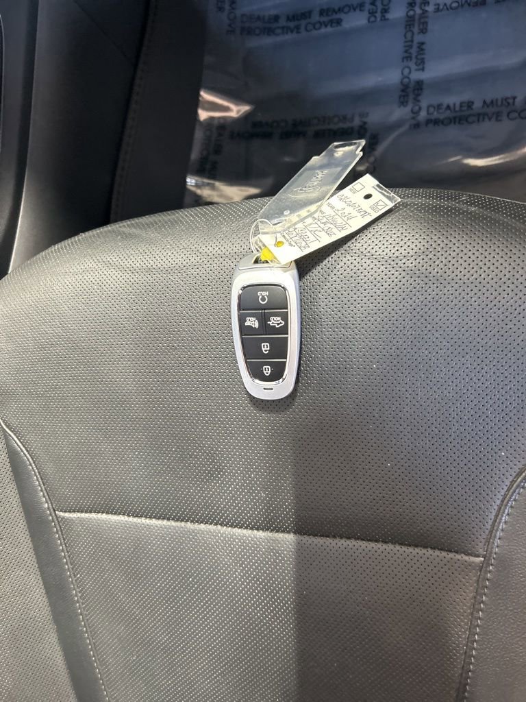 Used 2024 Hyundai Santa Cruz Limited image 25