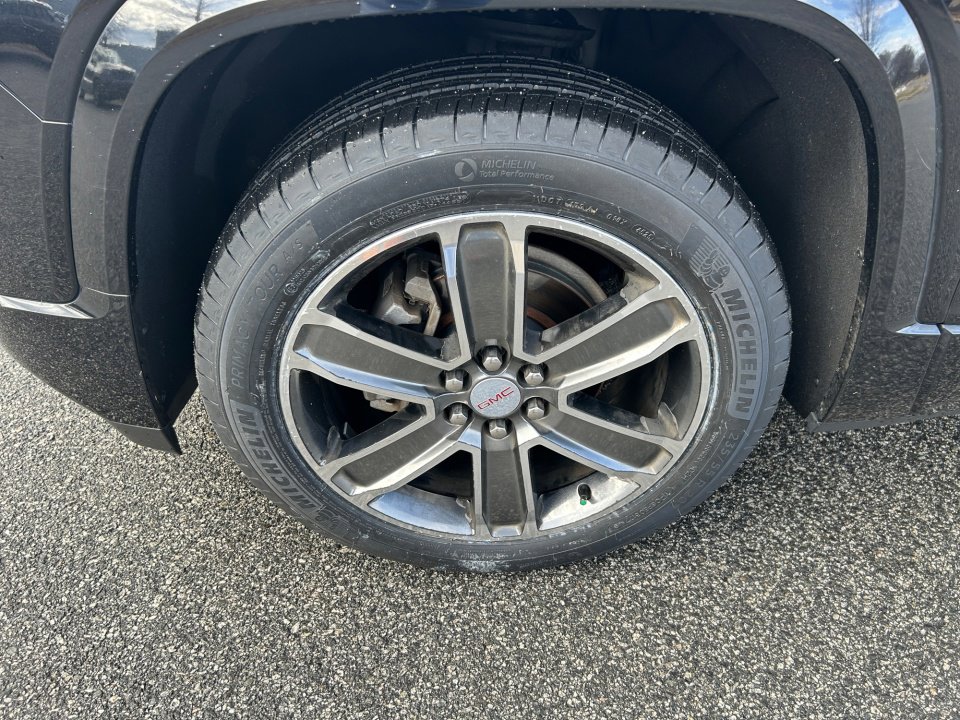 Used 2017 GMC Acadia Denali w/ LPO, Cargo Package image 27