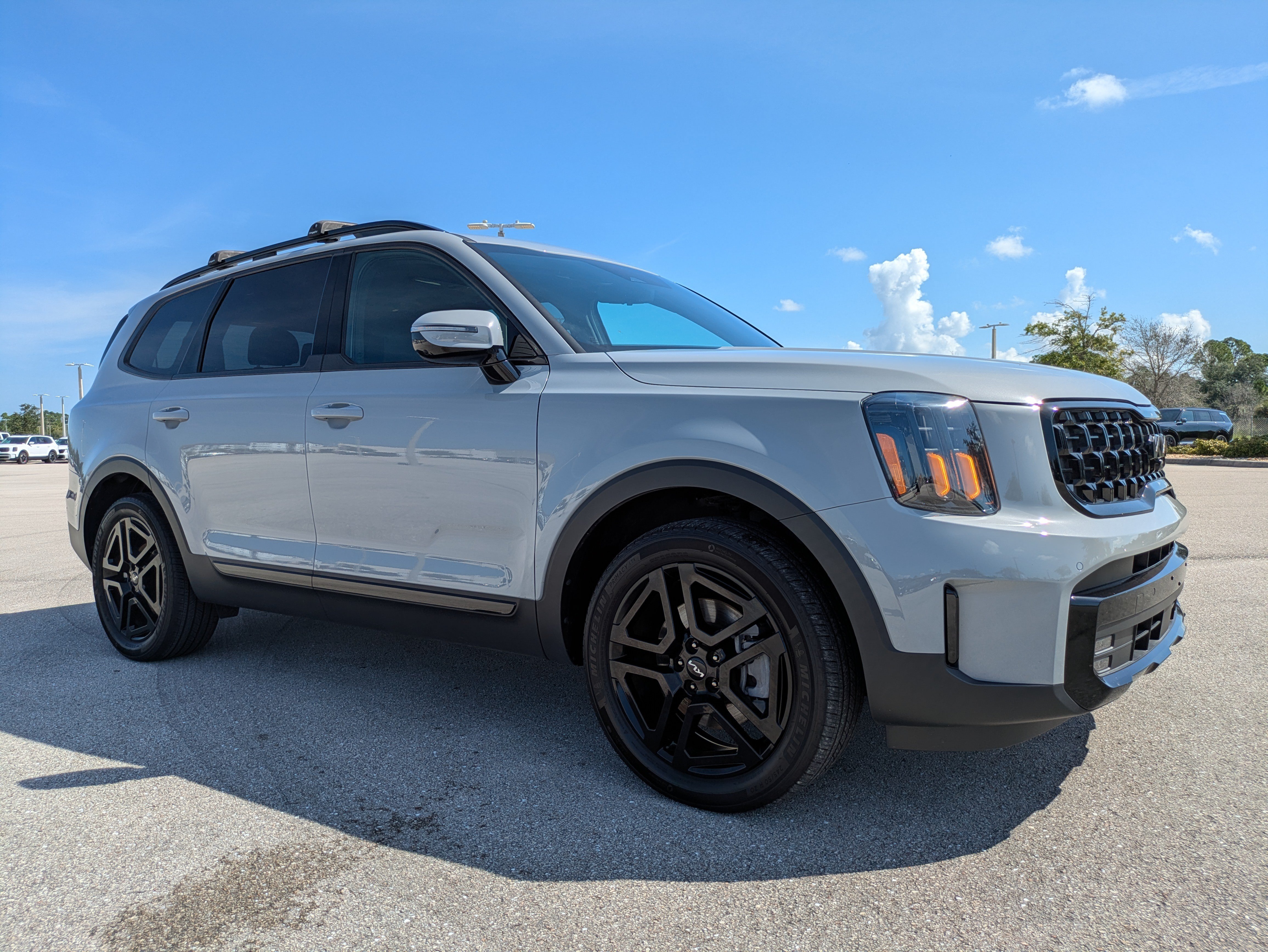 Certified 2024 Kia Telluride SX Prestige X-Line AWD/4WD image 2