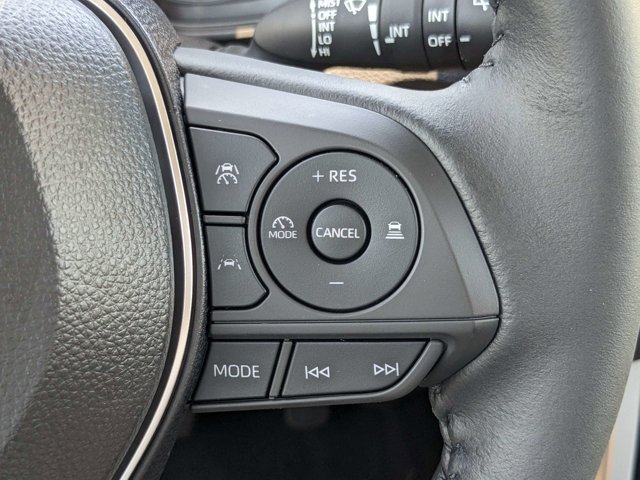 New 2024 Toyota Corolla Cross LE FWD image 20