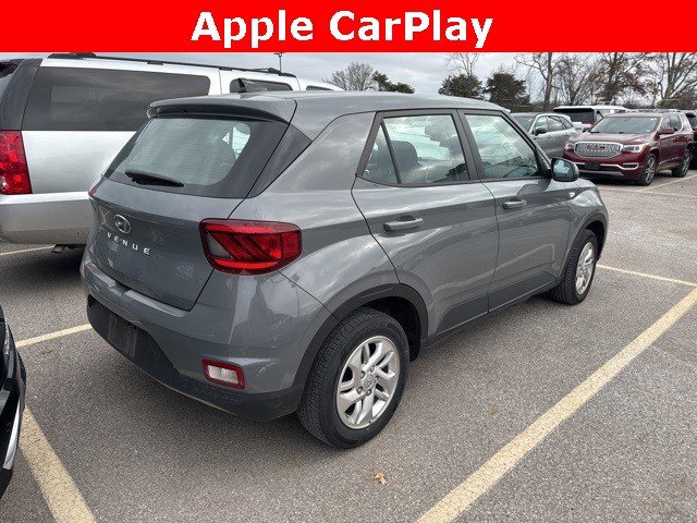Used 2021 Hyundai Venue SE image 3