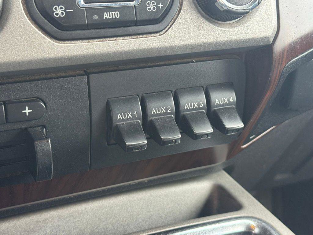 Used 2016 Ford F350 Lariat w/ Lariat Ultimate Package image 28