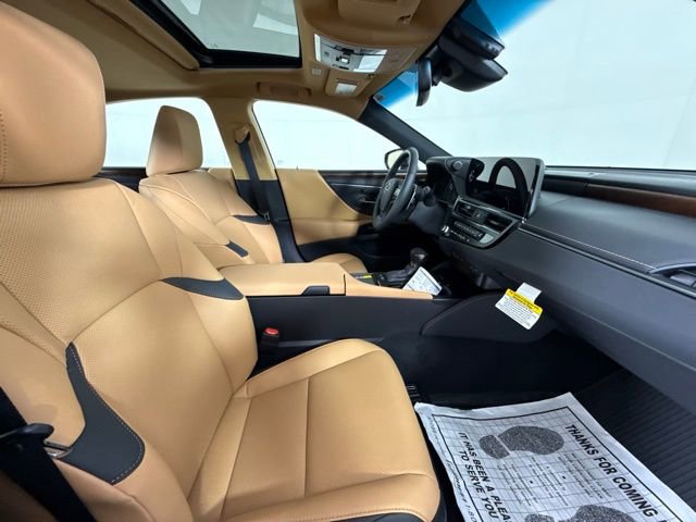 New 2025 Lexus ES 300h w/ Premium Package image 32
