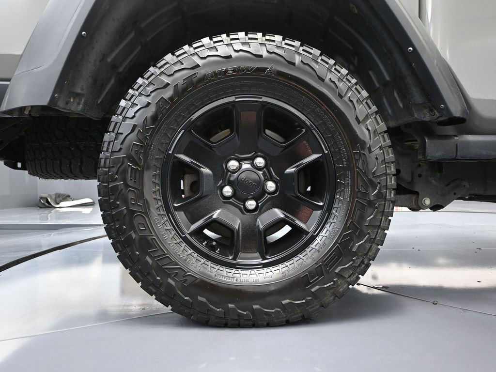 Used 2022 Jeep Gladiator Mojave w/ Auxiliary Switch Group image 15