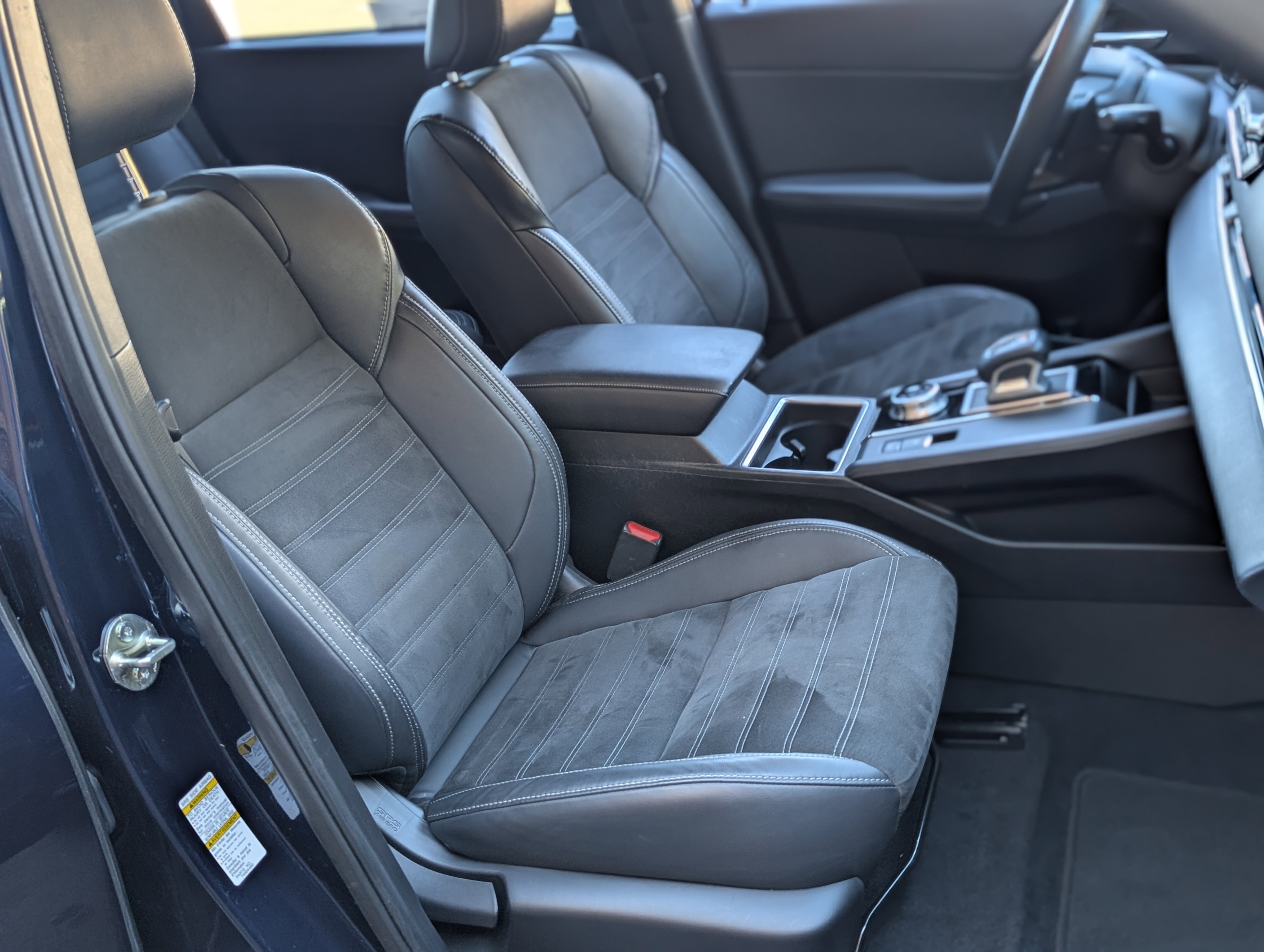 Used 2023 Mitsubishi Outlander SE image 24