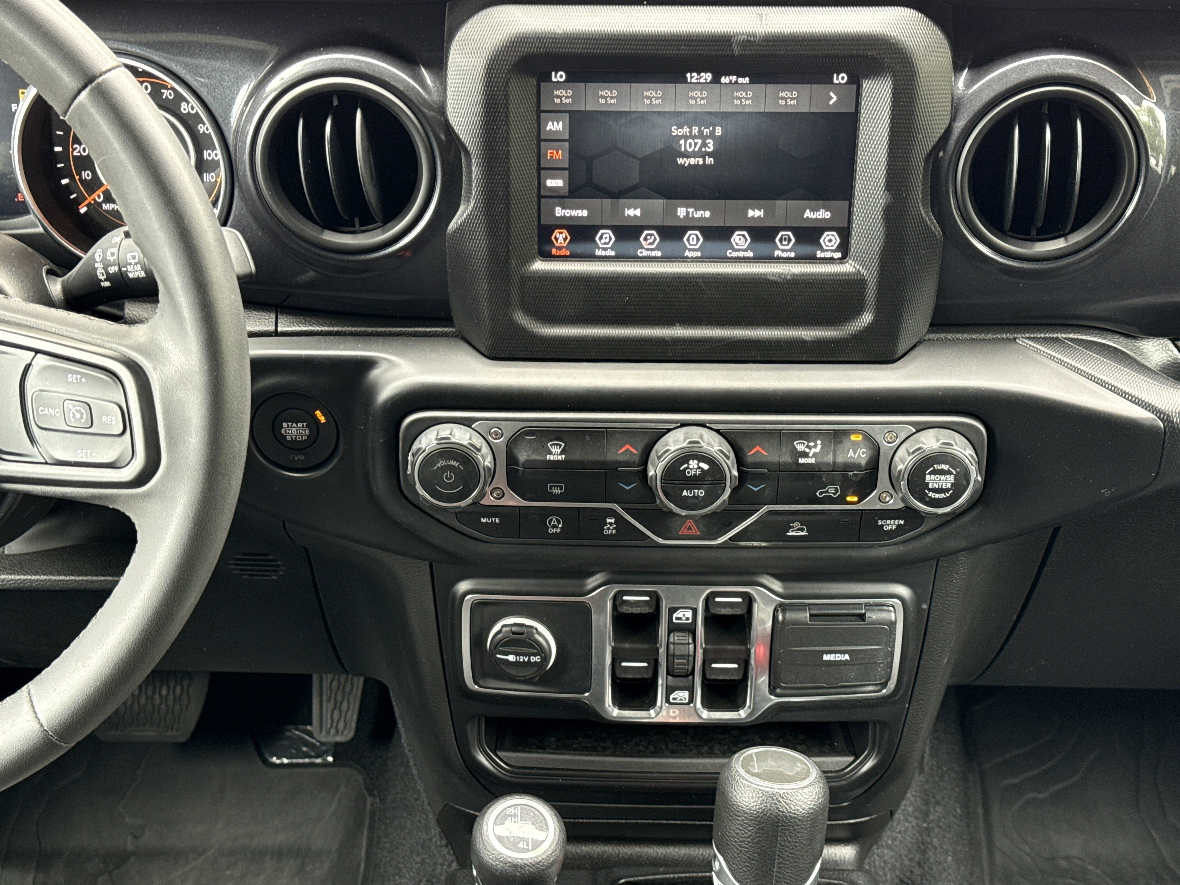 Used 2023 Jeep Wrangler Unlimited Sport image 28