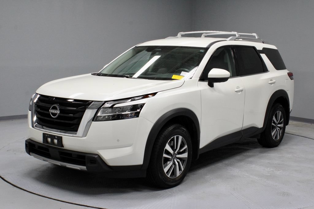 Certified 2024 Nissan Pathfinder SL AWD/4WD image 9