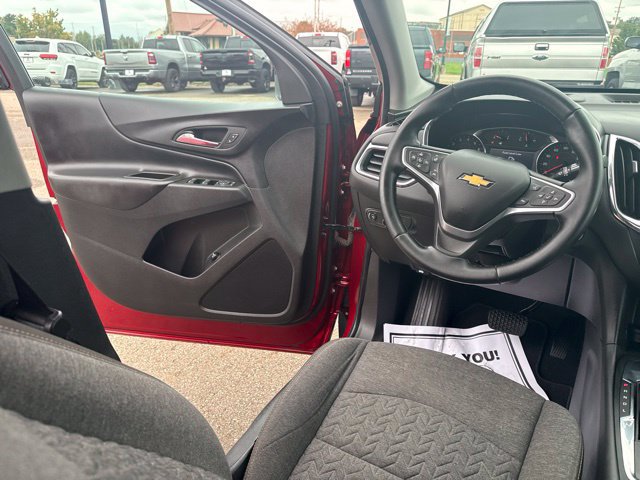 Used 2023 Chevrolet Equinox LT FWD image 17