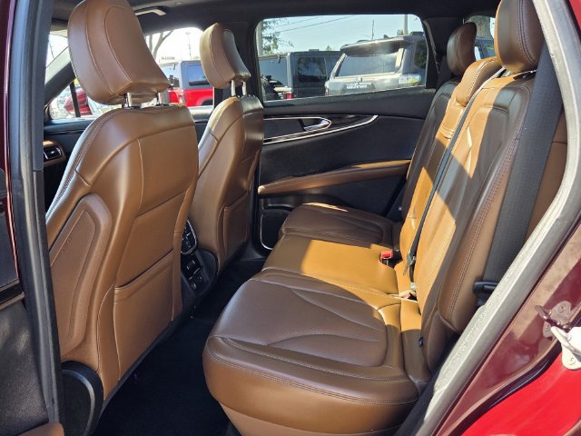 Used 2022 Lincoln Nautilus Reserve FWD image 13
