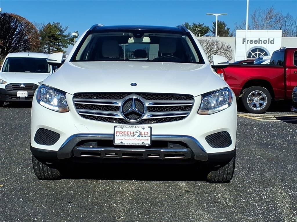 Used 2017 Mercedes-Benz GLC 300 4MATIC image 2