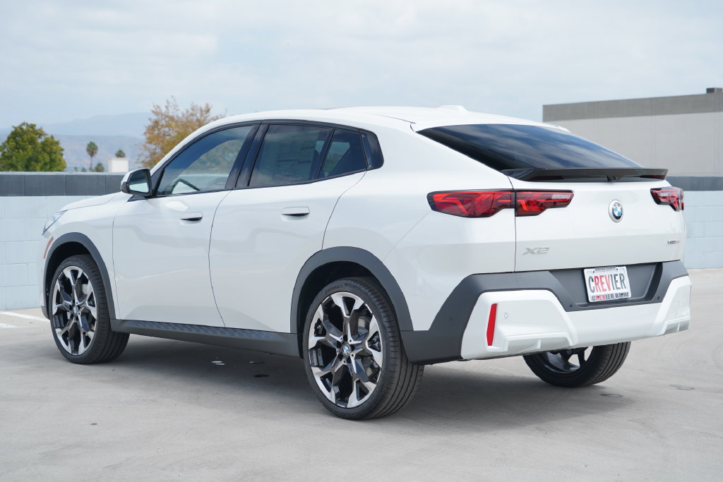 New 2027 BMW X2 xDrive28i AWD/4WD image 9