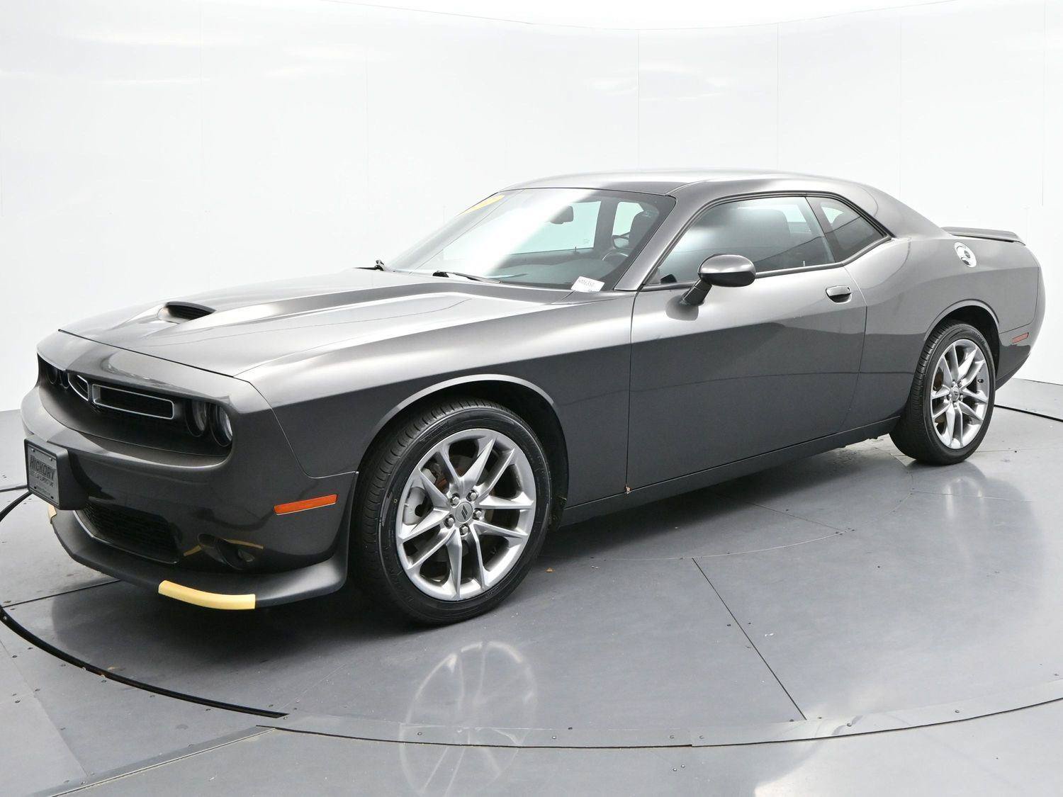 Used 2022 Dodge Challenger GT AWD/4WD image 3