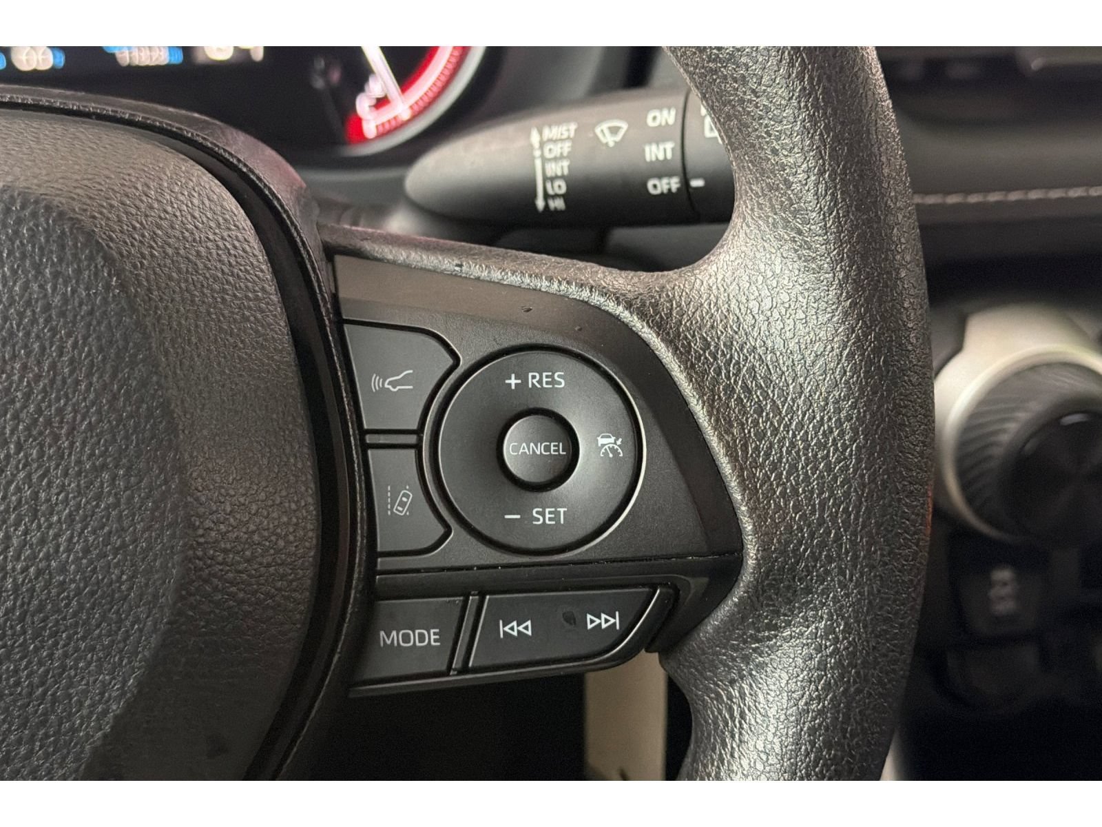 Certified 2025 Toyota RAV4 LE FWD image 26