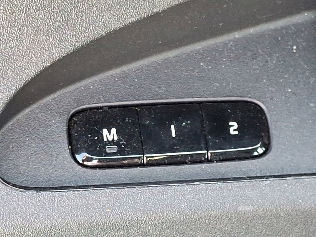 Used 2023 Polestar Polestar 2 w/ Pilot Pack image 23