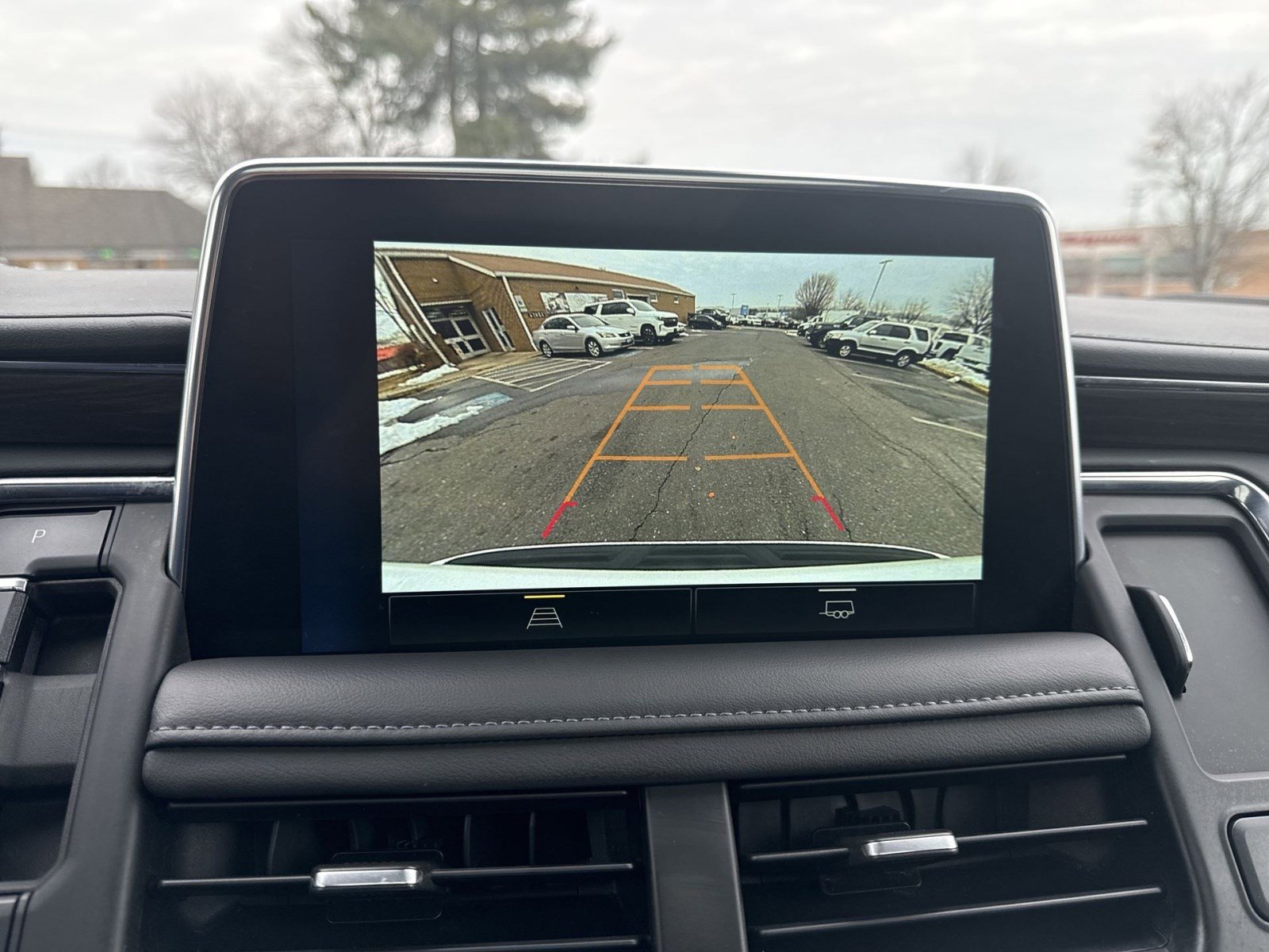 Used 2023 Chevrolet Suburban Z71 image 19