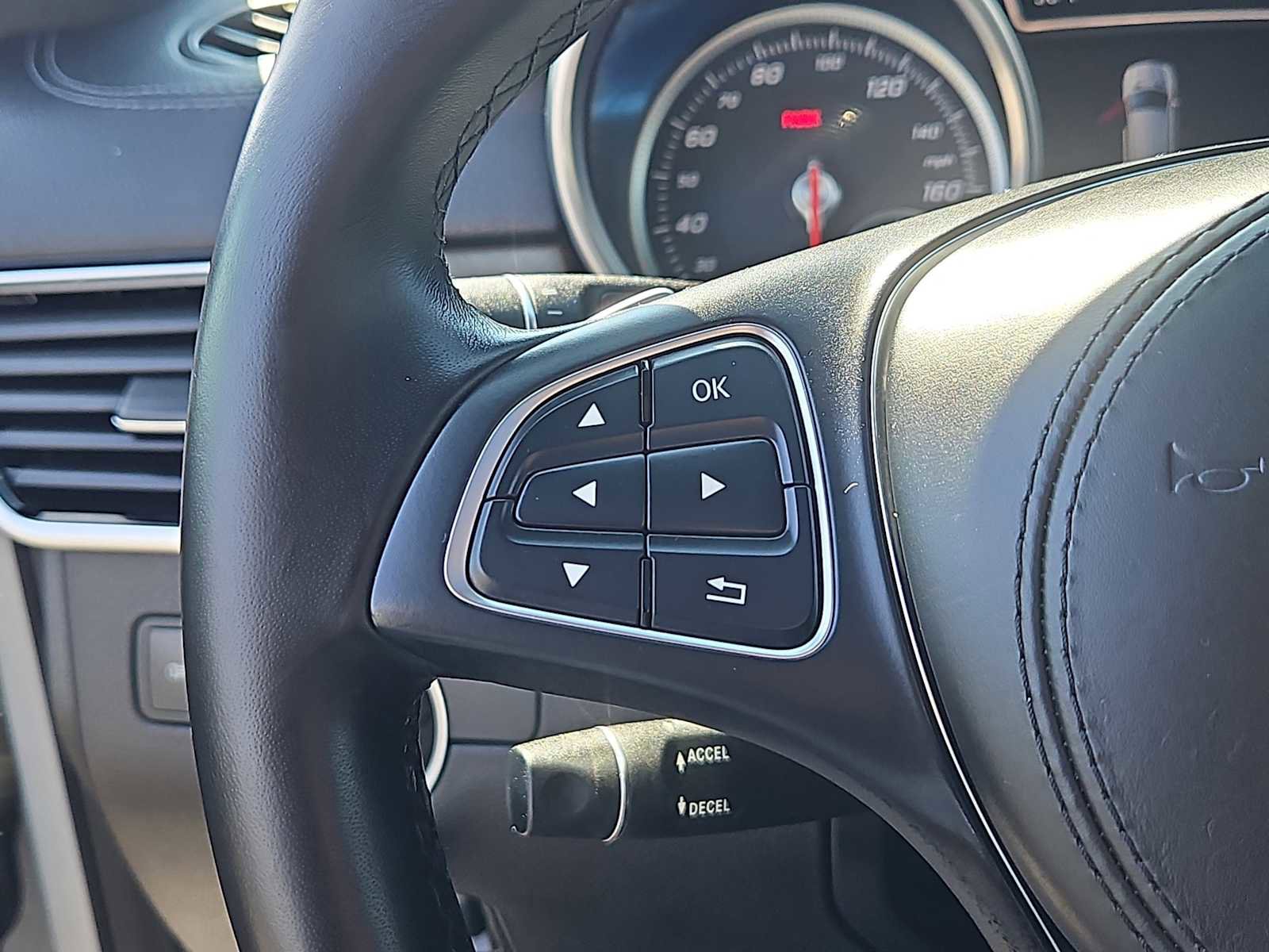 Used 2017 Mercedes-Benz GLS 450 4MATIC image 28