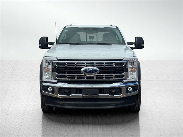 New 2025 Ford F550 4x4 SuperCab Super Duty w/ XL Chrome Package image 2