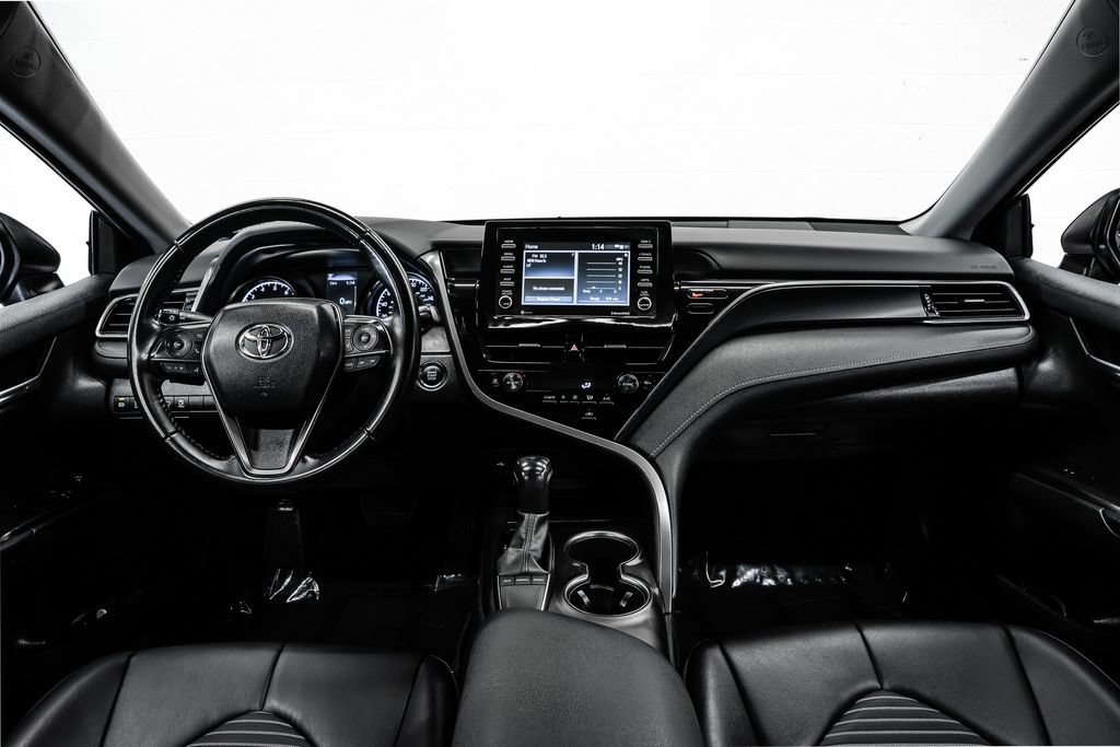 Used 2022 Toyota Camry SE w/ Convenience Package FWD image 19