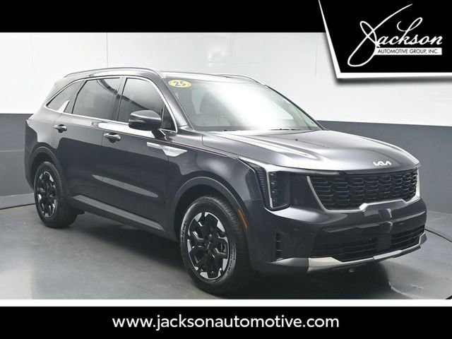 Used 2025 Kia Sorento S w/ Panoramic Sunroof Package