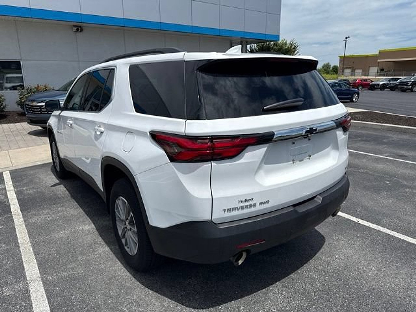 Used 2023 Chevrolet Traverse LT w/ LPO, Floor Liner Package AWD/4WD image 9