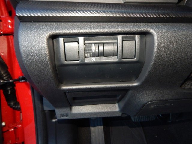 Certified 2025 Subaru Crosstrek 2.0i w/ Popular Package #1A image 19