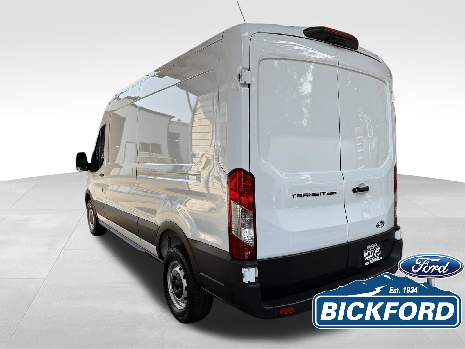 New 2026 Ford Transit 350 148 Medium Roof w/ Load Area Protection Package RWD image 9