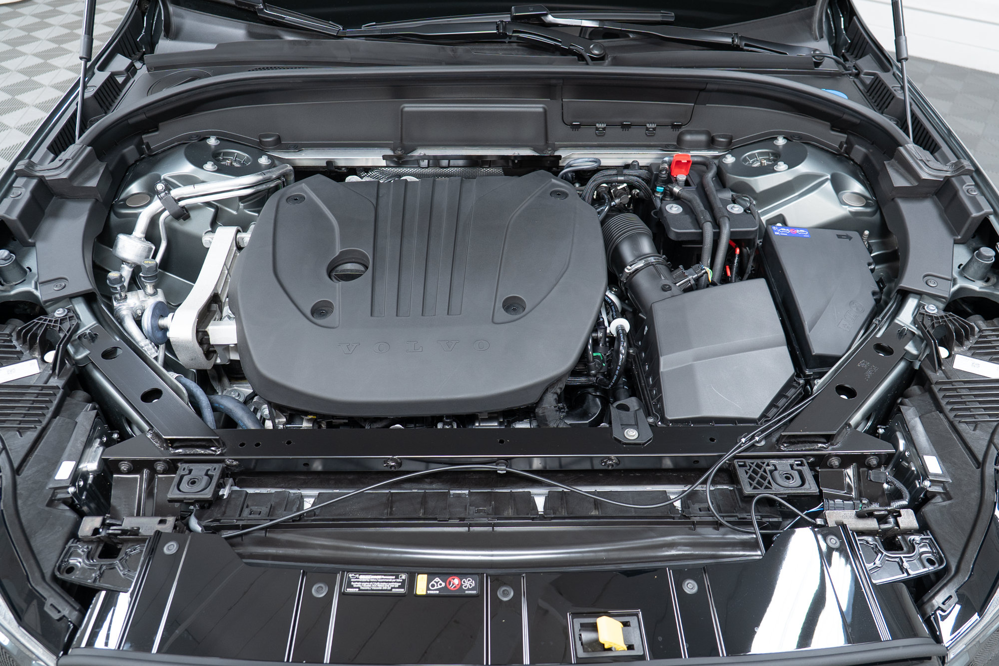 New 2027 Volvo XC60 B5 Ultra AWD/4WD image 9