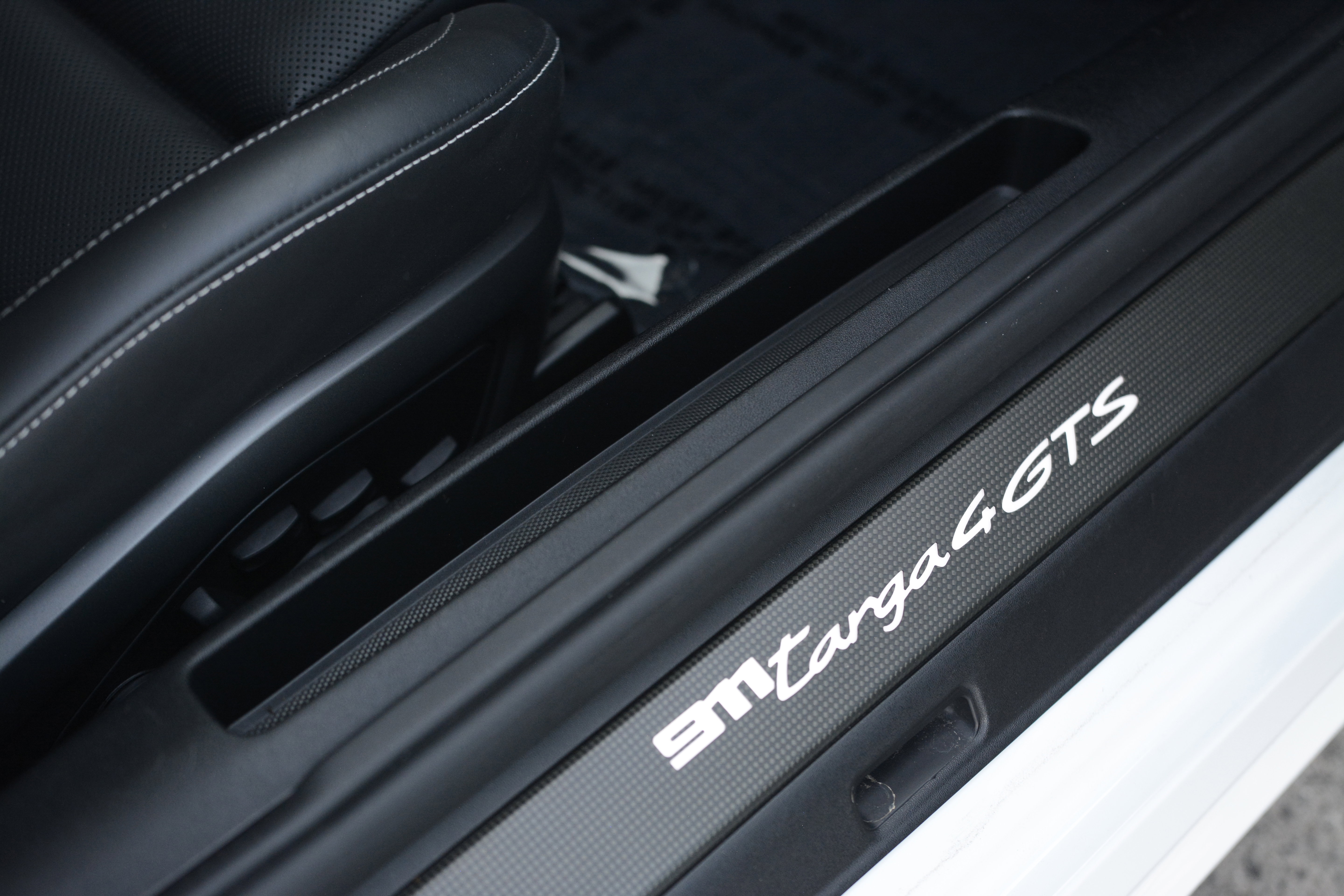 Certified 2022 Porsche 911 Targa 4 GTS AWD/4WD image 28