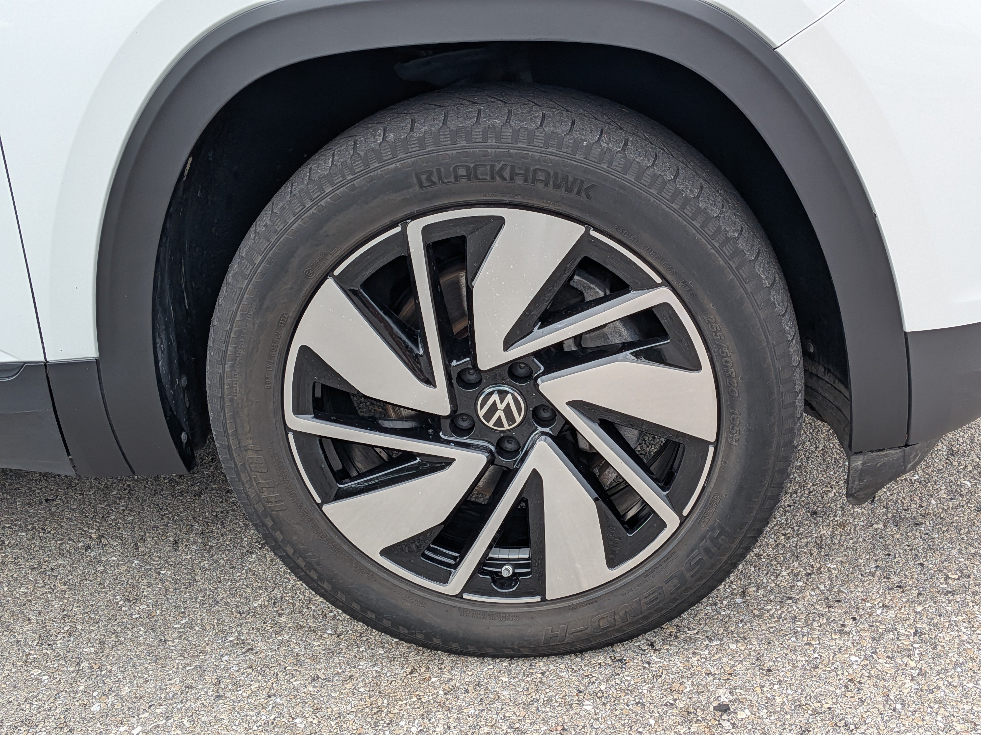 Used 2024 Volkswagen Atlas SE FWD image 11