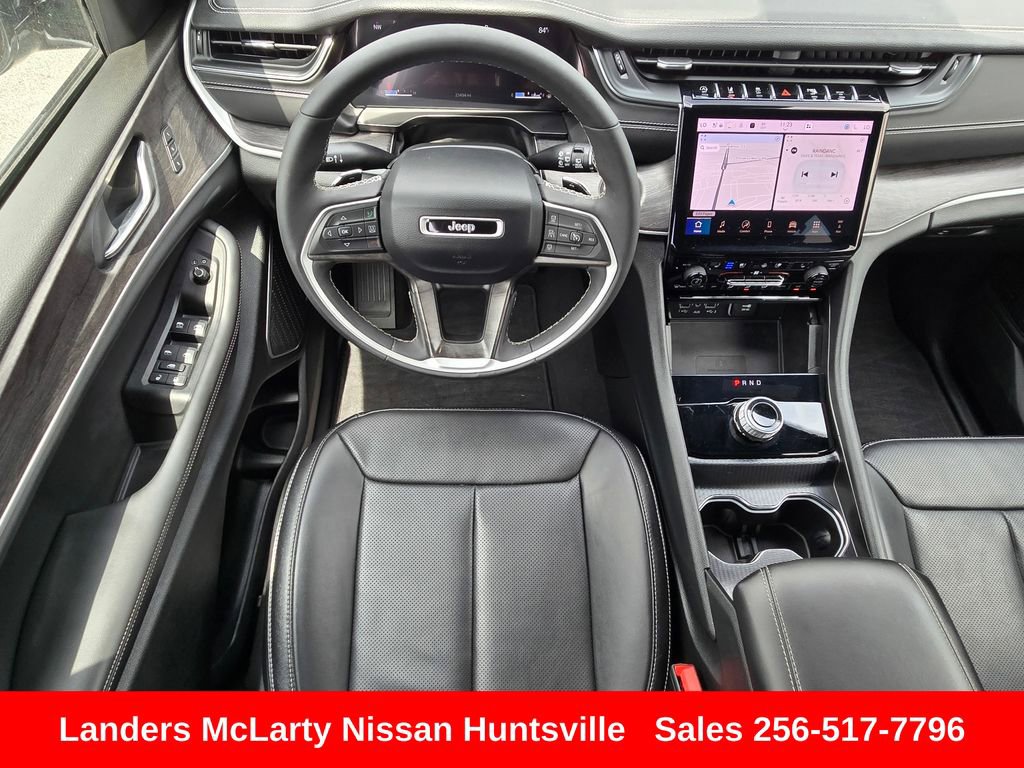 Used 2024 Jeep Grand Cherokee Limited w/ Luxury Tech Group II RWD image 15