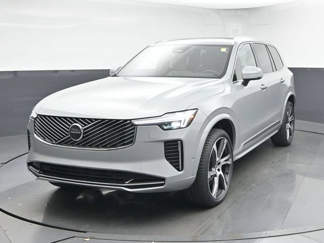 New 2026 Volvo XC90 B5 Plus w/ Protection Package Premier AWD/4WD image 3