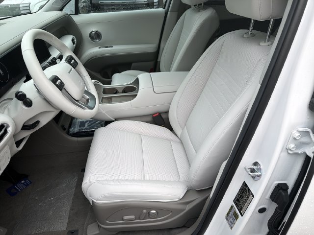 New 2027 Hyundai Palisade Limited FWD image 11