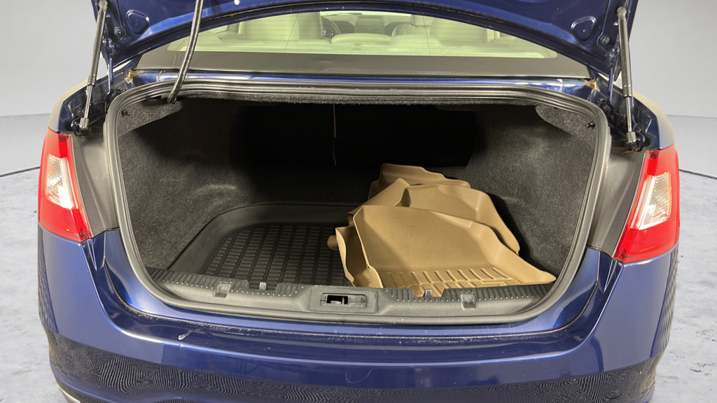 Used 2012 Ford Taurus SEL FWD image 20