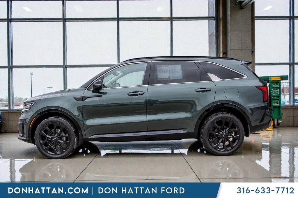 Used 2022 Kia Sorento X-Line EX image 2