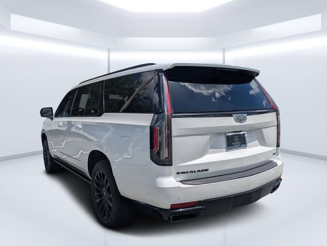 Used 2024 Cadillac Escalade ESV Sport Platinum w/ LPO, ONYX Package AWD/4WD image 5
