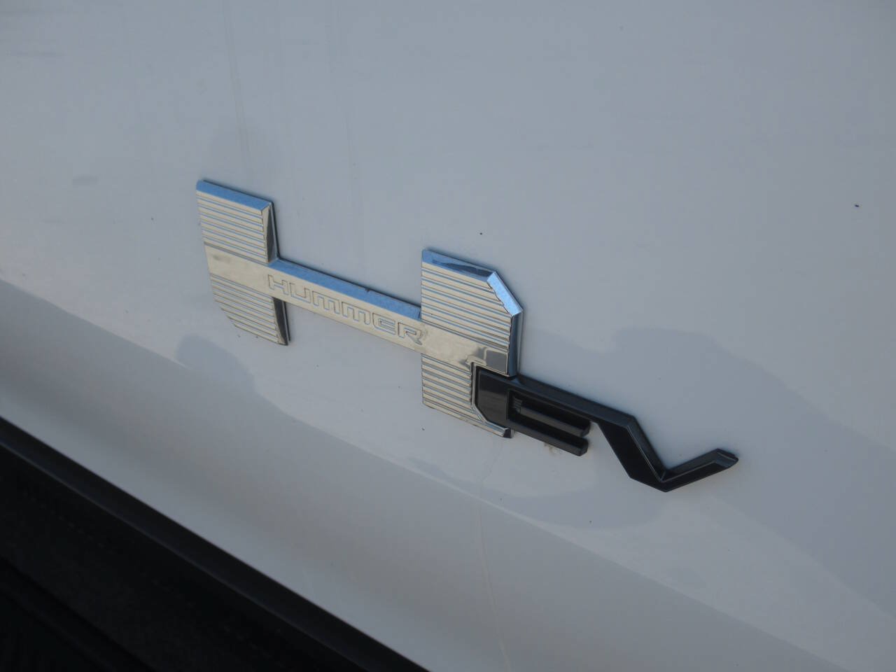 Used 2025 GMC Hummer EV 2X AWD/4WD image 8