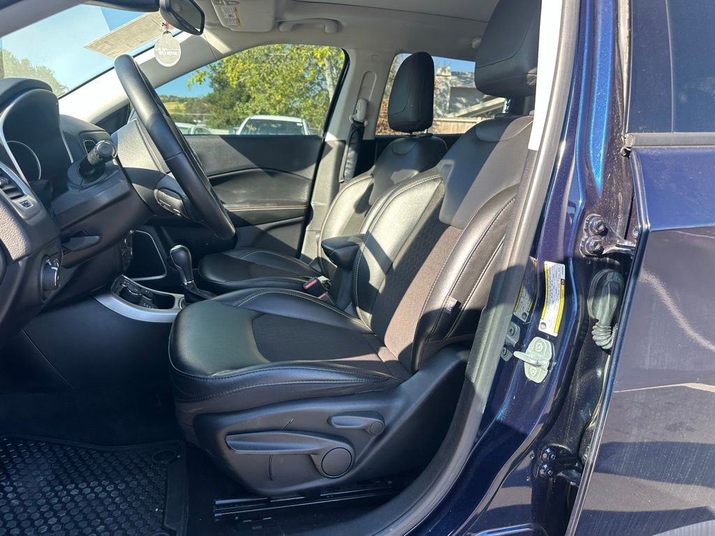 Used 2020 Jeep Compass Latitude image 10