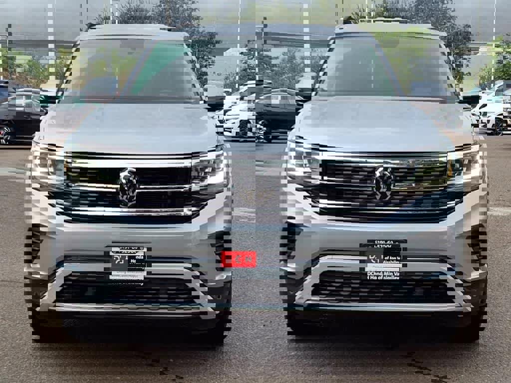 Used 2023 Volkswagen Atlas SE image 2