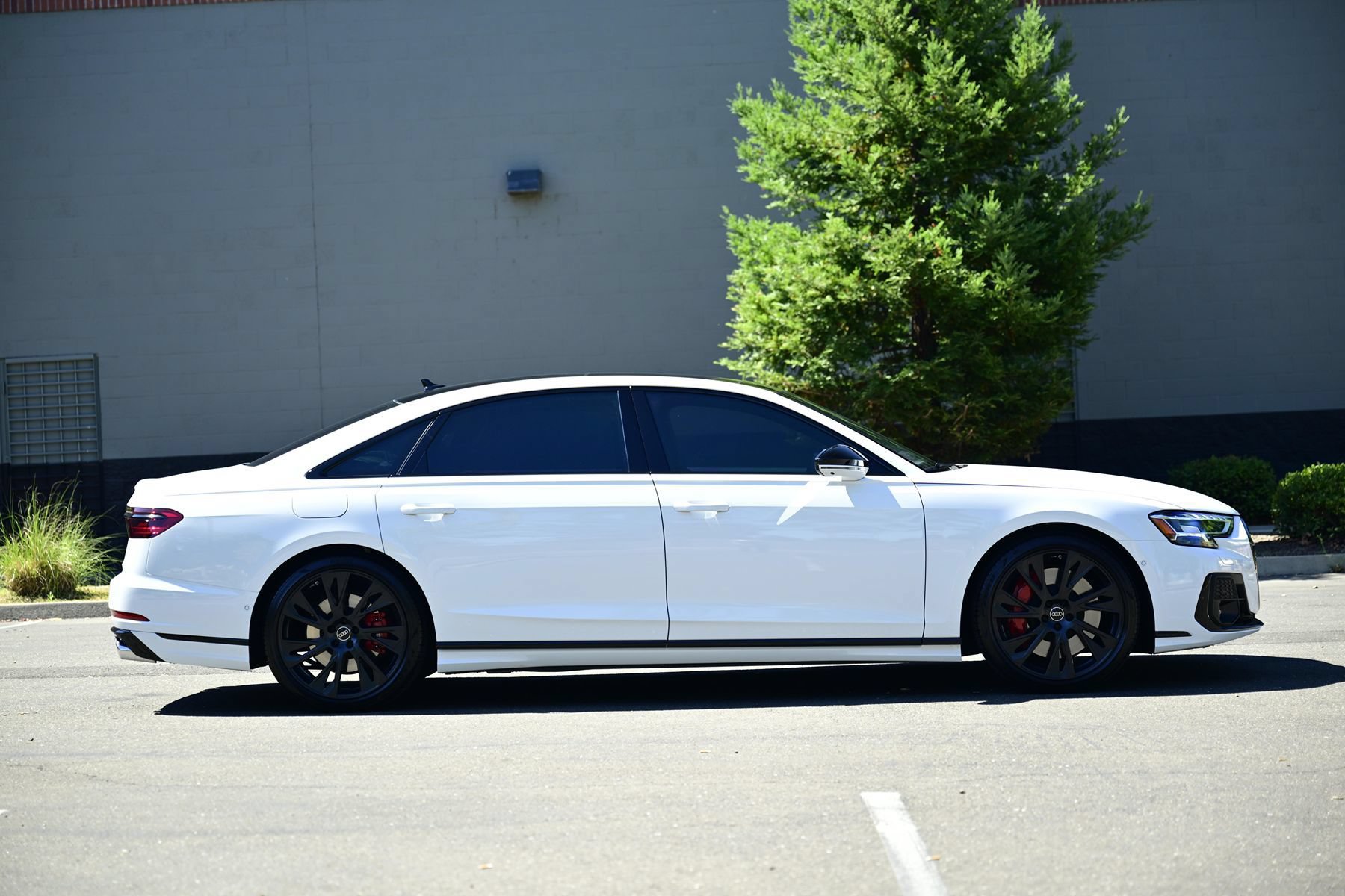 Used 2025 Audi S8 w/ Executive Package AWD/4WD image 17