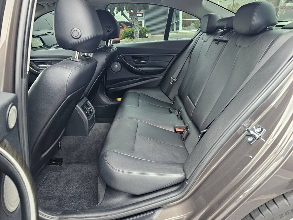 Used 2012 BMW 328i Sedan image 17