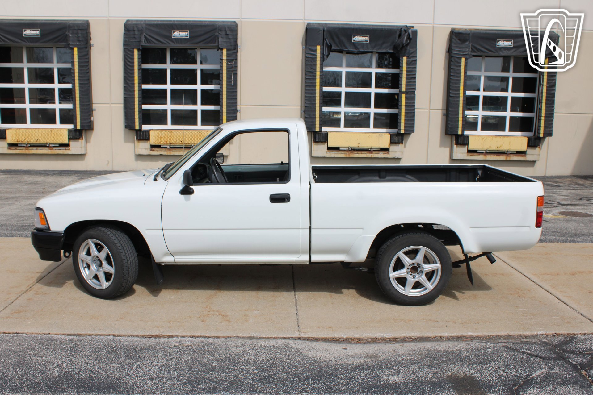 Used 1993 Toyota Pickup 2WD Regular Cab image 4