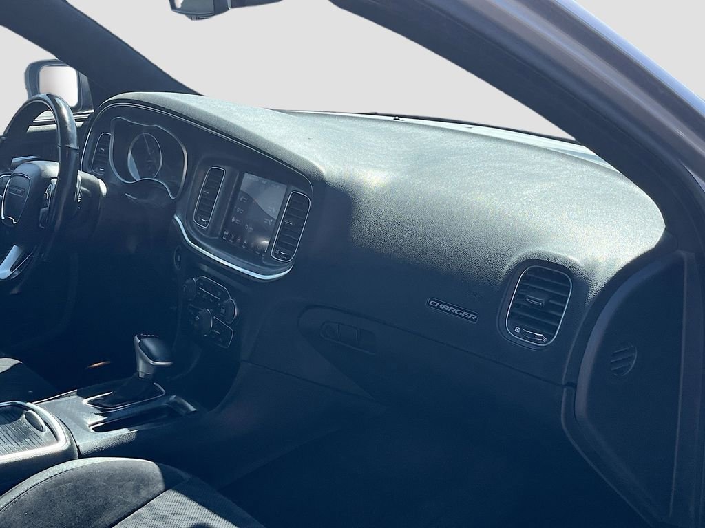 Used 2018 Dodge Charger GT image 27