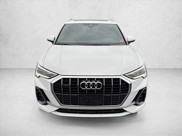 Used 2021 Audi Q3 2.0T Premium Plus w/ Premium Plus Package AWD/4WD image 2