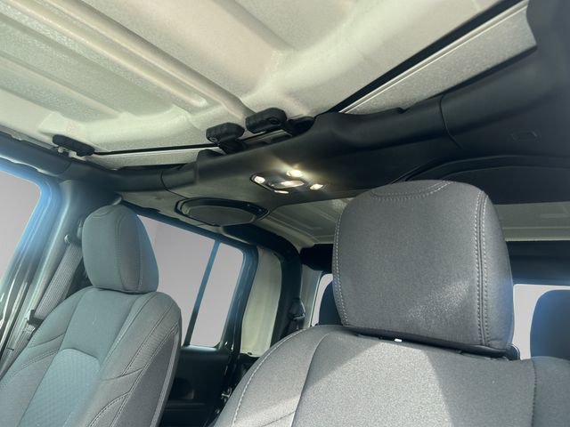 Used 2022 Jeep Gladiator Sport image 40