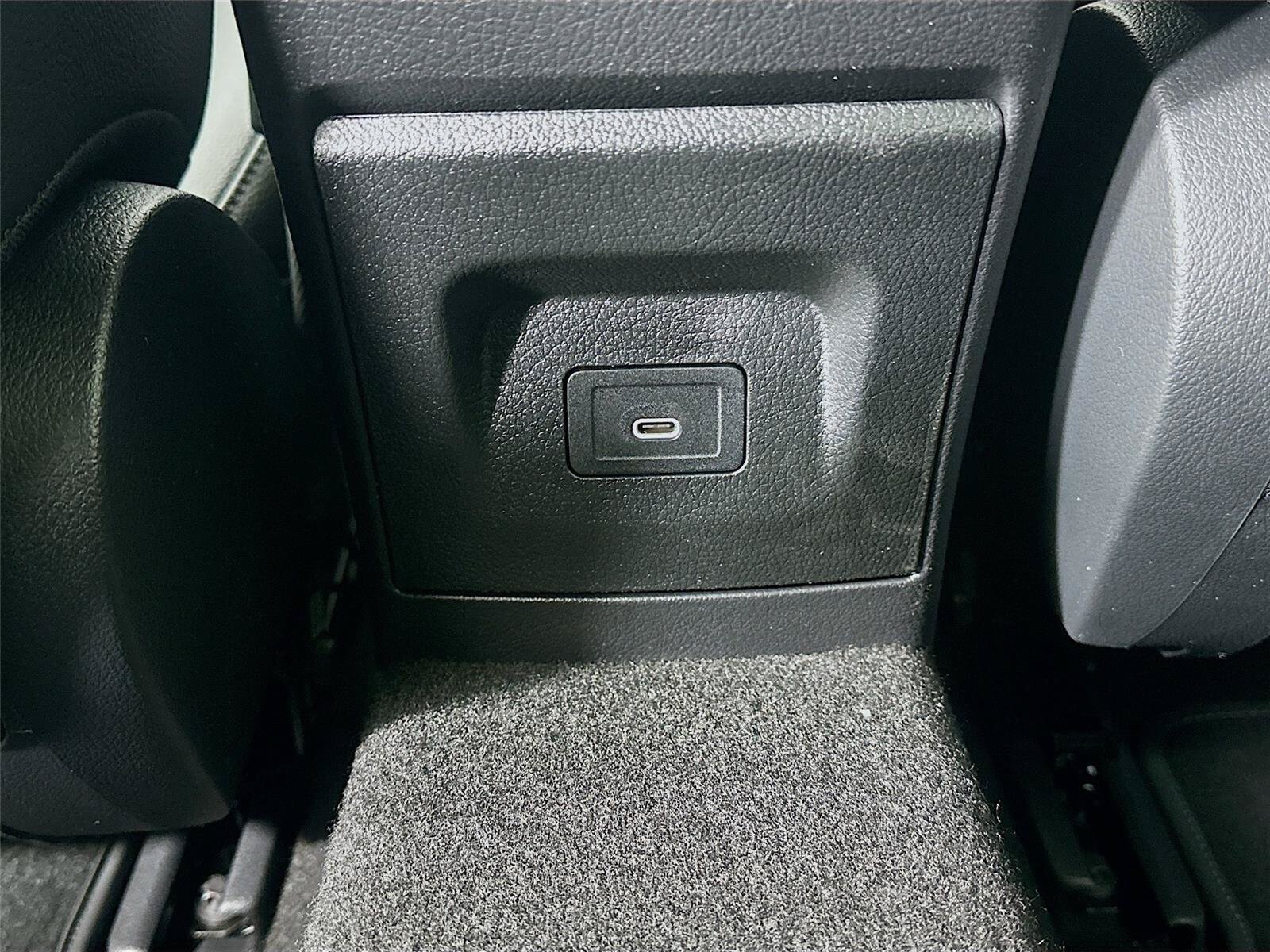 Used 2026 Mercedes-Benz CLA 250 4MATIC image 33
