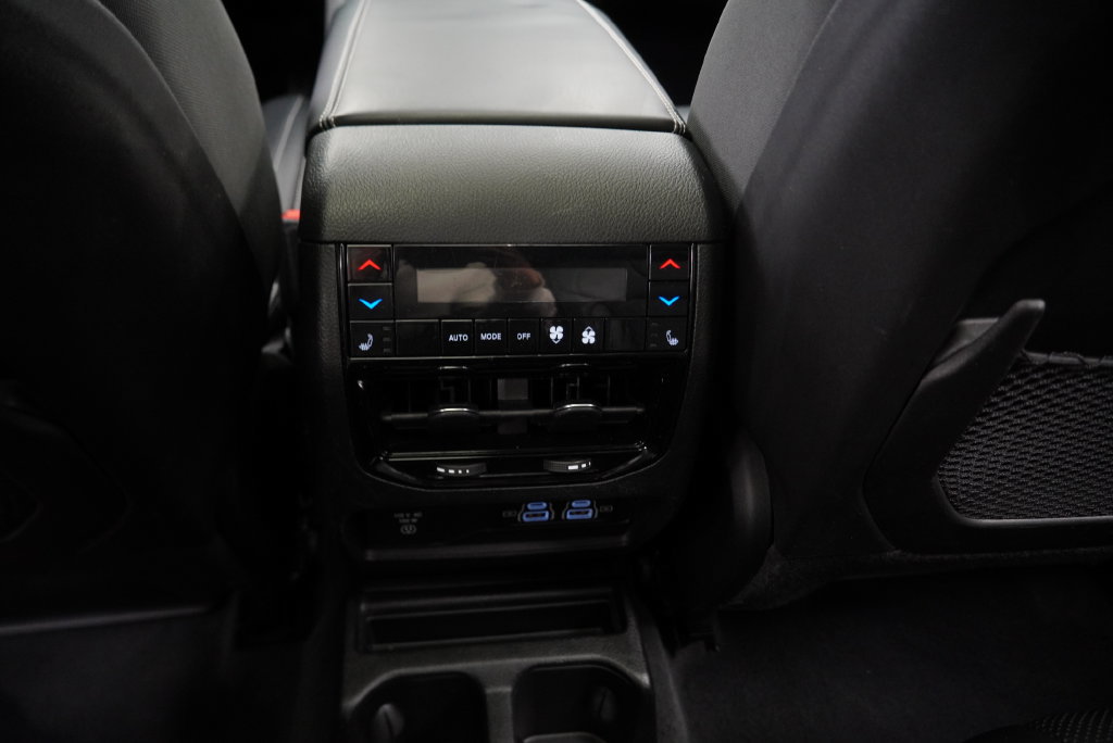 Used 2021 Jeep Grand Cherokee L Overland w/ Advanced Protech Group III AWD/4WD image 28